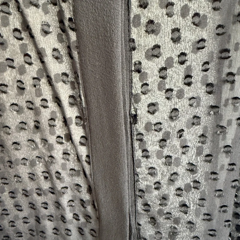 Equipment 100% Silk Femme Luxury‎ Minimalist Black Sleeveless Silk Blouse sz S - Picture 5 of 8